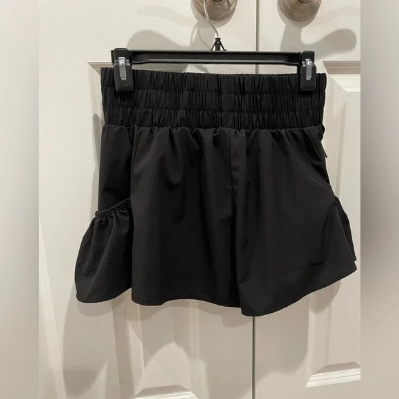 Black Trendy Athletic Dolphin Shorts - Picture 5 of 5